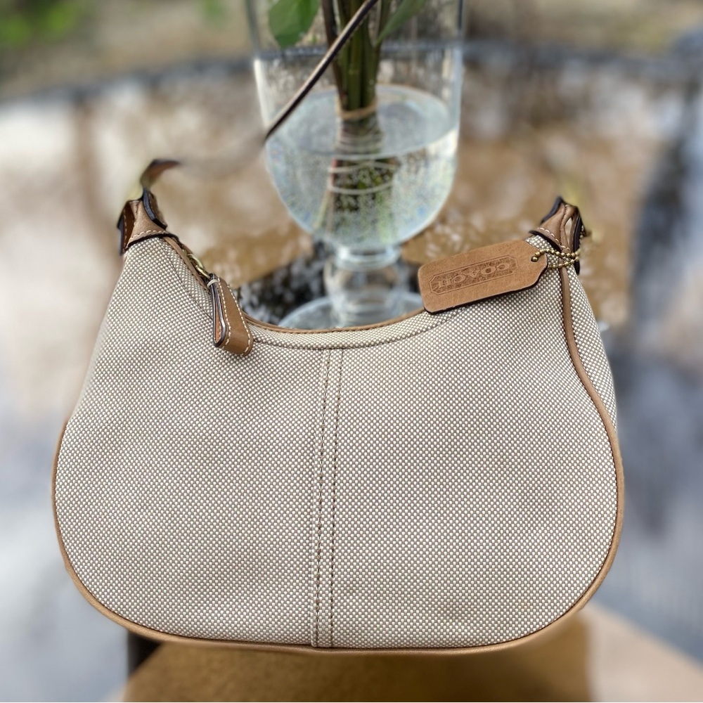 SOLD/ Coach - Tweed Hobo Shoulder
Handbag Beige Brown 9553 - Lightly used.